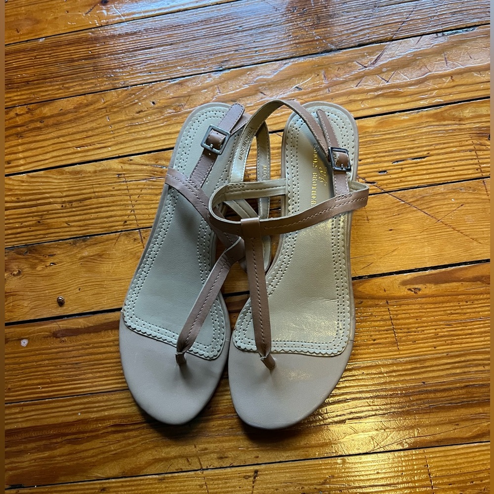 Brooks brothers sandals